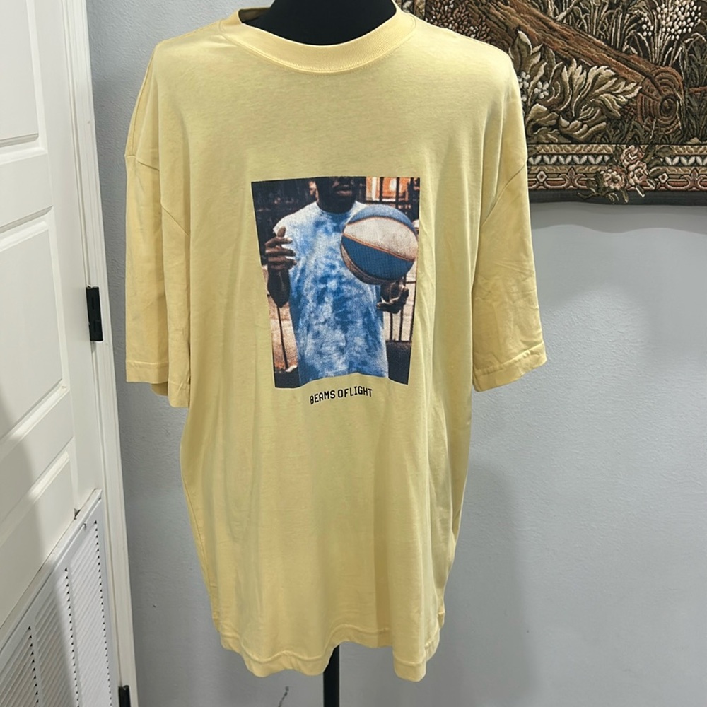H& M New With Tags Short Sleeve Tee. Size M